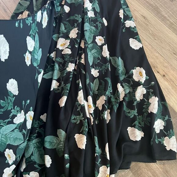 Lulu's Magnolia Blooms Black Floral
Print Maxi Dress size m - Picture 4 of 12